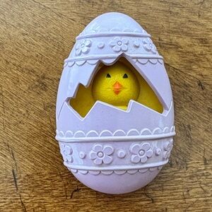 Vintage Avon Easter egg chick pin brooch peep